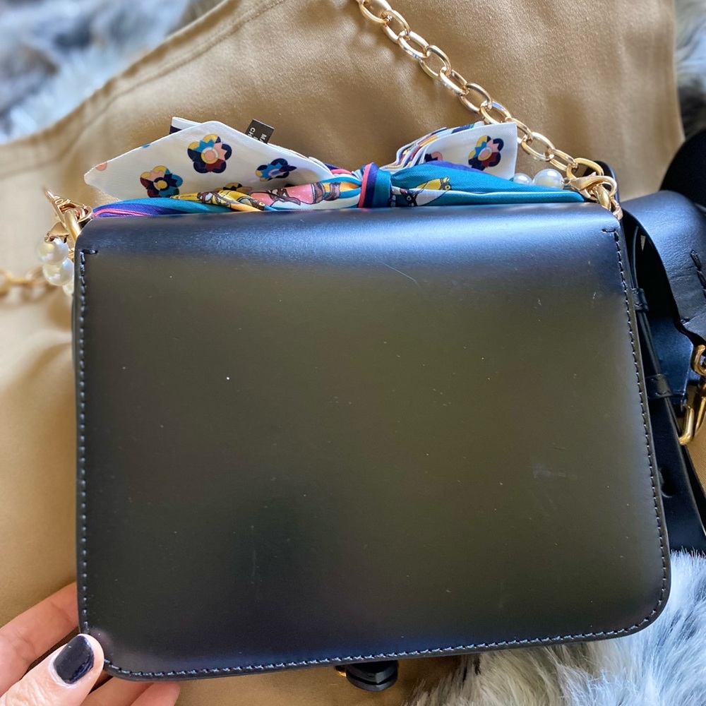 Burberry black leather crossbody - Picture 2 of 8